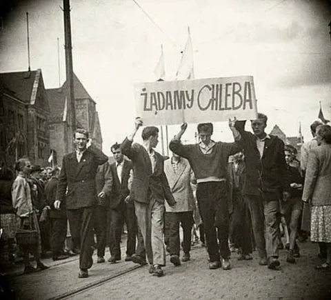 \"Жадаємо хліба\". Робітнича маніфестація в Познані, 1956 рік