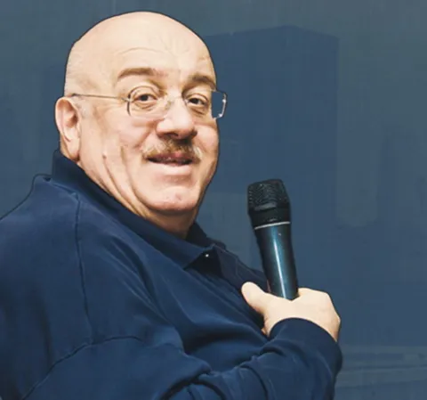 Каха Бендукідзе: "Уряд нічого не зробив. Божевільна Рада ще й наклепала масу нових законів, які збільшують витрати"