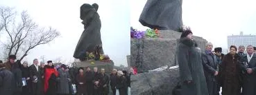 Українці Москви поклали квіти до пам’ятника Великому Кобзареві