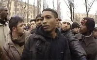 Мігранти топчуть нашу землю