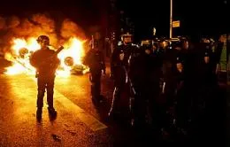 Чилі. Поліцаї проти школярів