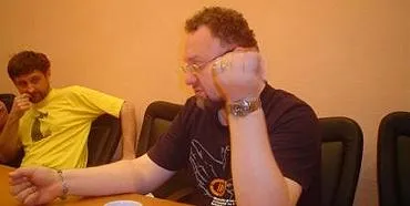 Розмова з гострими кутами за круглим столом у Бібліотеці української літератури в Москві