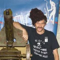 Поповнення колекції «махновських» футболок