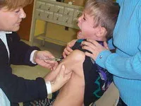 Батьки школярів Краматорська вимагають півмільйона євро за кожну щеплену від кору дитину