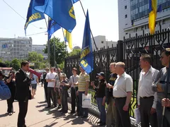 На захист українців
