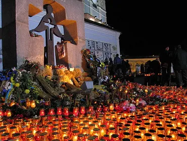 26 листопада: вшанування пам’яті жертв Голодомору, передусім дітей, вбитих і ненароджених внаслідок геноциду 1932-33 років