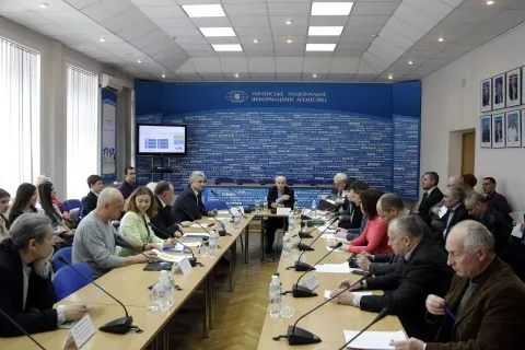 19 квітня 2013 року швейцарський фонд «Скорочення ризиків» (Risk Reduction Foundation) спільно з ВГО «Громадянський Конституційний Конгрес» провели круглий стіл на тему:«Референдум-онлайн – шлях до відкритого суспільства» щодо перспектив електронної демократії в Україні.