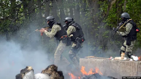 Бійці українського спецпідрозділу в Слов'янську, Донецька область, 24 квітня 2014 року