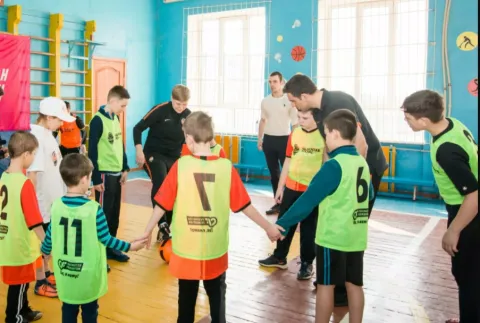 Фізичний розвиток дітей = економічне благополуччя держави: про соціальні програми Parimatch