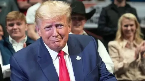 Дональд Трамп – 45-й президент США