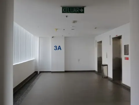 Вантажний ліфт Україна