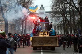 Порошенка попередили про третій військовий Майдан