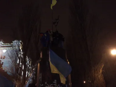 Леніна з Бесарабки роздають усім охочим на сувеніри