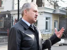 Господарі Донбасу готові впустити окупантів, щоб і далі експлуатувати народ - Сенченко