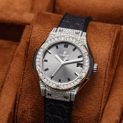 Самые яркие коллаборации Hublot: от футбола до искусства