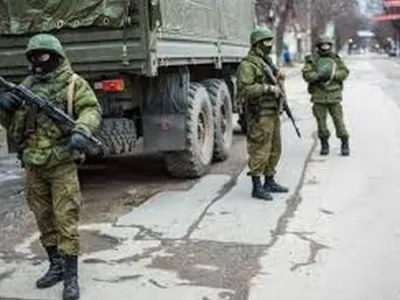 У Криму росіяни захопили військкомат, активістів обстріляли