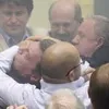 Депутати влаштували найяскравіше шоу за історію Ради - з яйцями, димовими шашками і парасольками (ФОТО)