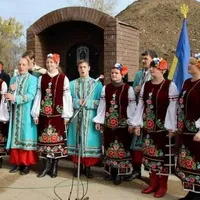 У Лебедині козацькою могилою увічнили пам'ять закатованих мазепинців