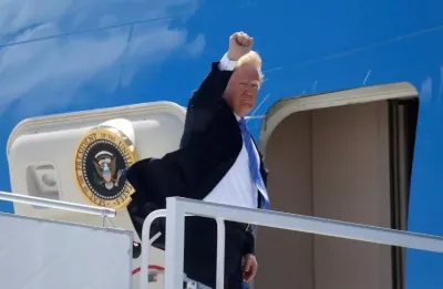 Дональд Трамп запрошує РФ до G-8