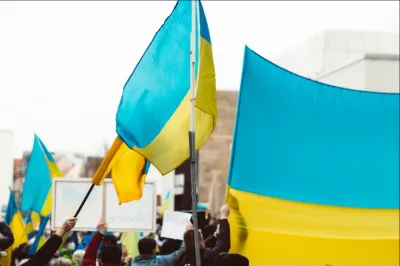 Прикраса з патріотизмом: використання історичних постатей та національних символів