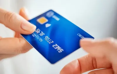 Кредитні картки 2025: Як обрати найкращу пропозицію від українських банків?