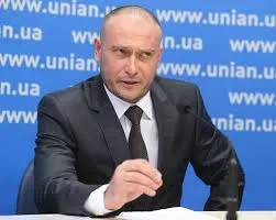 «Правий сектор» провчив бандитів на одеському ринку «7-й кілометр»
