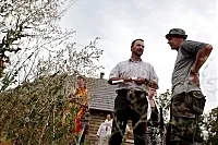Лідер відомого українського гурту працює волонтером на Хортиці 