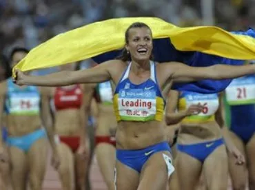 Українка Наталія Добринська виграла Кубок світу в багатоборстві!