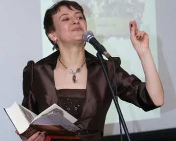 Оксана Забужко: На якій підставі група пацанів з баблом вирішує долю 46-мільйонної нації до 2042 року? 