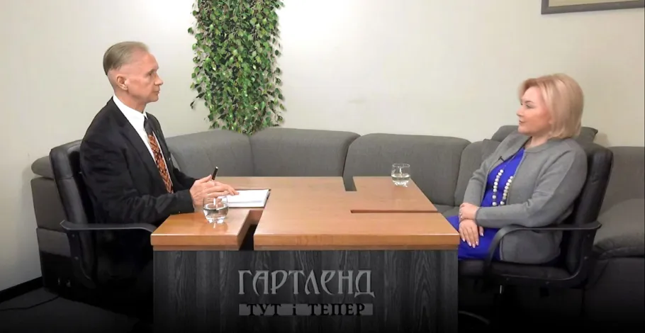 Ігор Каганець і Оксана Білозір у студії відеоканалу Гартленд