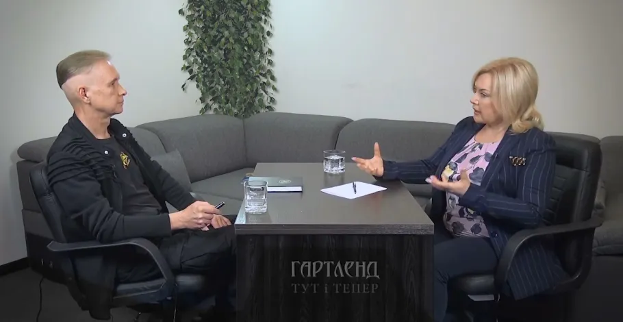 Ігор Каганець і Оксана Білозір у студії відеоканалу Гартленд