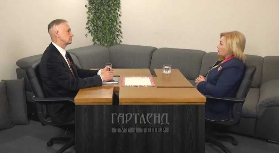 Ігор Каганець і Оксана Білозір у студії відеоканалу Гартленд