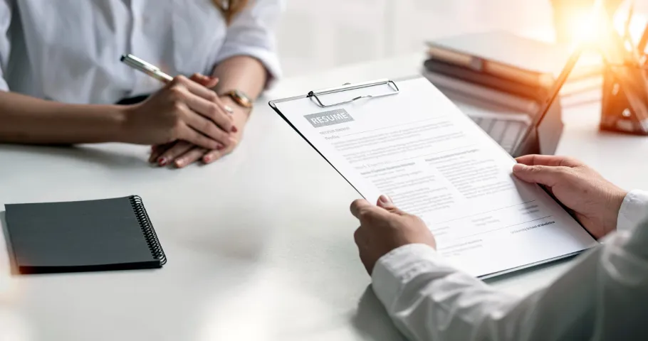 Чи легко громадянам України знайти роботу в Західній Європі